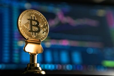 Bitcoin Skyrockets To $93K, Targets $100K Amid Expected Trump Trade War Cool-Off