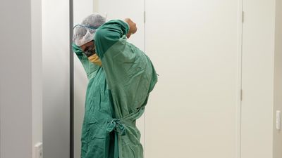 Foreign surgeon numbers hamstrung by higher standards