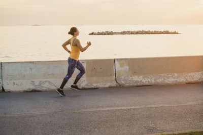 Seven tips to avoid running injuries ahead of the London Marathon