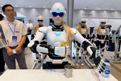 AI-powered robot salesperson could be coming to UK showrooms
