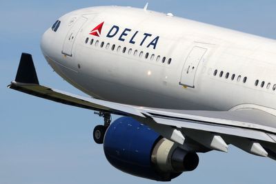 Delta passengers forced to hold plane together after ceiling collapses mid-flight