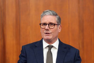 Starmer issues call to ‘lower temperature’ on Supreme Court ruling debate