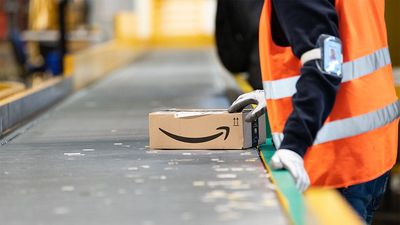 Amazon Stock Rallies Past Key Level On Hopes For Trump Easing China Tariffs