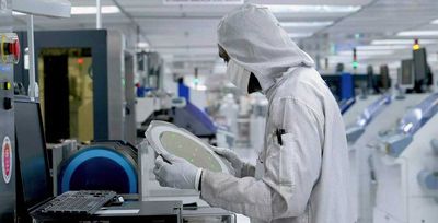 Semiconductor Stocks Face Post-Tariff Shocks. More Downside Ahead?