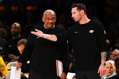 JJ Redick Called Timeout And Laid Into The Lakers During Game 2