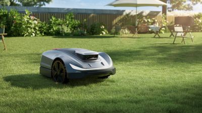 Choosing the right robot lawn mower: wired vs. boundary-free explained