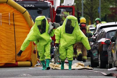 Gas leak from lorry in Oldham prompts local evacuation