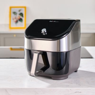 Should an air fryer be on display in a kitchen or hidden away? This is why I always keep my small appliances on the worktop