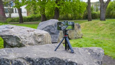 Joby TelePod Mobile review: folds small but reaches tall