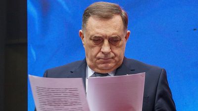 State-level security agency fails to arrest Bosnian Serb leader Milorad Dodik