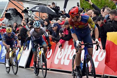 'I suffered because of the cold' - Miserable weather affects Thibau Nys' debut performance at Flèche Wallonne