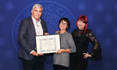 Magic Circle readmits magician who disguised herself as a man, 30 years later