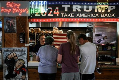 At Texas Trump-themed Burger Joint, Diners Eating It Up