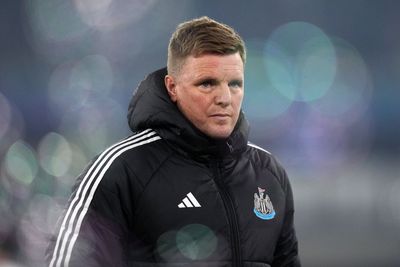Newcastle boss Eddie Howe returns to work after recovering from pneumonia