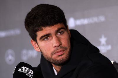 Carlos Alcaraz pulls out of Madrid Open with injury as French Open defence looms