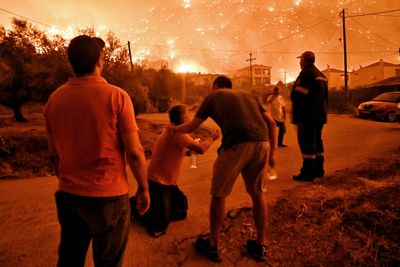 Greece issues summer blaze warning as record number of firefighters deployed