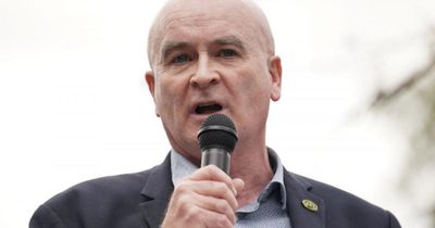 Mick Lynch joins Scottish rock band and comedian at Edinburgh show