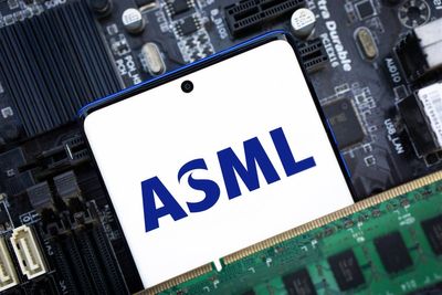 Chip Giant ASML Gets New Price Targets With Big Upside