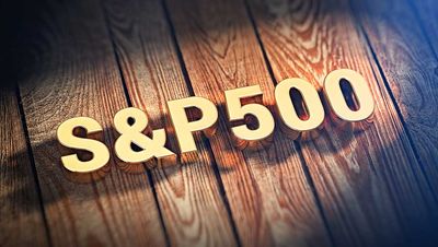 S&P 500 Earnings Recession Forecast Amid Trump-Tariffs Fallout