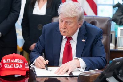 Trump orders Justice Department to investigate Democratic fundraising group ActBlue