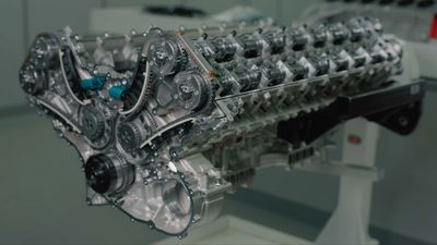 Bugatti's New V-16 Has a Bizarre Timing System
