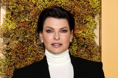 Linda Evangelista says she’s in therapy after cosmetic surgery left her ‘brutally disfigured’