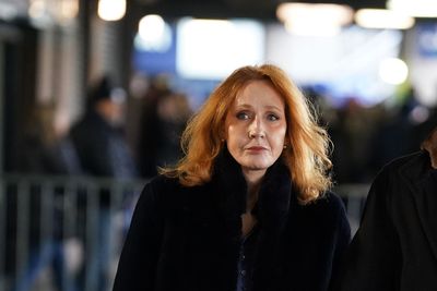 "Loser": Pedro Pascal bashes JK Rowling
