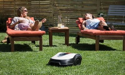 From micro mulching to satellite navigation: 10 things to know about robotic lawnmowers