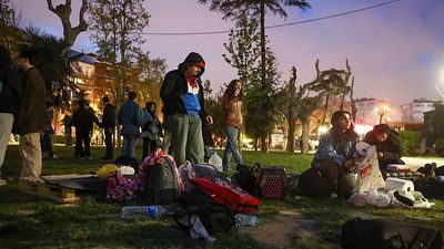 Footage shows Istanbul tremor as aftershocks continue