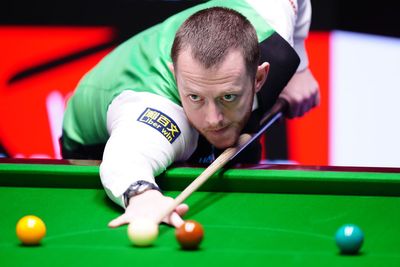 Mark Allen celebrates 147 at World Championship but trails against Chris Wakelin