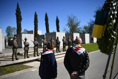 1 killed and 2 injured as driver loses control during a parade in an Italian town