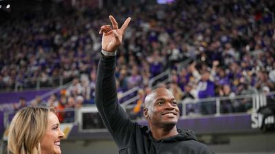 Adrian Peterson Arrested on Drunk Driving Charge After Vikings' Draft Party