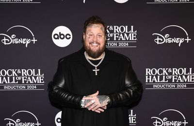 Music star Jelly Roll reveals his weight-loss goal