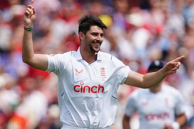 Josh Tongue takes five wickets as Nottinghamshire dominate Sussex
