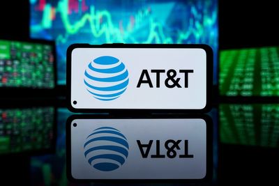 AT&T: Subscriber Growth & Buybacks Signal Bullish Turnaround