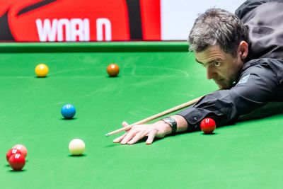Ronnie O’Sullivan v Pang Junxu LIVE: Rocket makes flying start to second-round match at World Snooker Championship