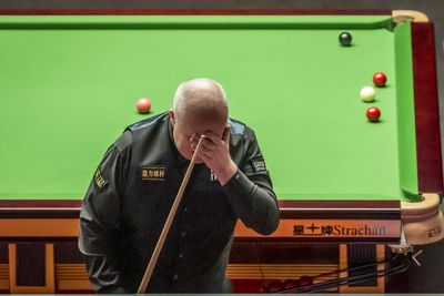 John Higgins close to the finish line but still has work to do at the Crucible