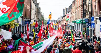 Thousands of people turn out to pro-independence march in Wales