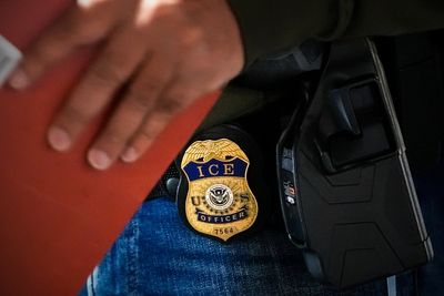 ICE deports the mother of a breastfeeding infant and a 2-year-old who is a US citizen