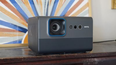 I tested the new BenQ GP520 budget 4K projector, and it has incredible brightness for the money