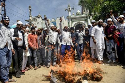 India And Pakistan Troops Exchange Fire In Kashmir
