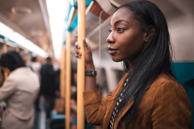 Commuters are ‘barebacking’ in a return to office rebellion—and experts say it’s ‘the best defence against information overload’