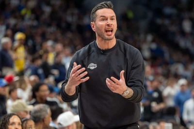 JJ Redick Played Same 5 Lakers Players For Entire 2nd Half Against Wolves