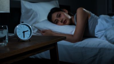 Can't sleep for more than 6 hours? Experts share 3 common reasons why — plus tips to sleep through the night