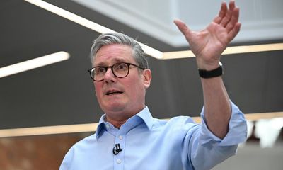 Starmer claims voters being ‘conned’ by Tories and Reform UK as parties are planning a coalition – as it happened