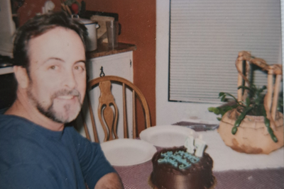 Family speaks out after Air Force veteran, 62, was ‘left to die by American Airlines crew who allowed entire plane to deboard before he got help’