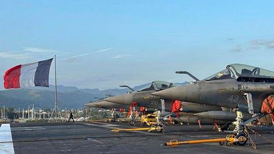 India signs deal with France to buy 26 Rafale fighter jets for navy