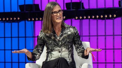 Stock Market Today: Dow Jones Up But Nvidia Falls On New China Threat; Cathie Wood Loads Up On This Stock Amid 76% Dive (Live Coverage)