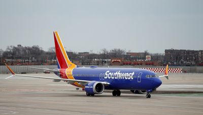 Southwest Airlines Passenger Stripped Down and Pooped in Her Seat Midflight