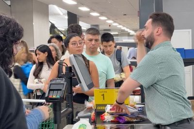 Electricity blackout fears cause panic buying in Madrid as residents flock to supermarkets